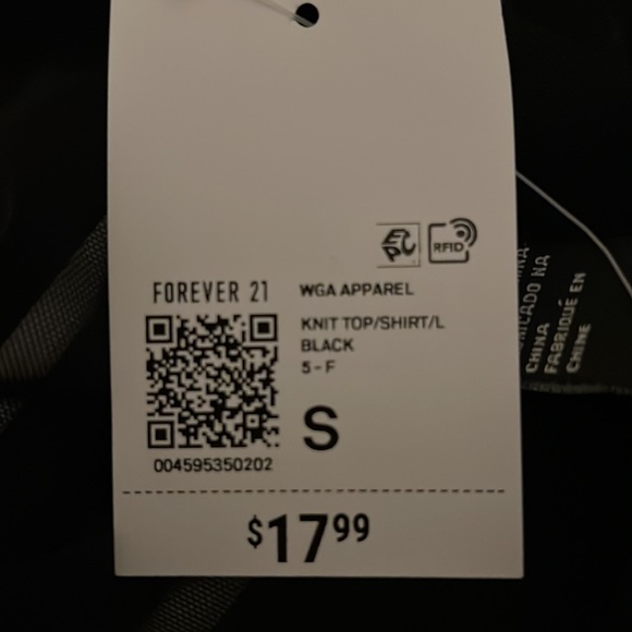 Mesh/sheer top - Picture 3 of 3